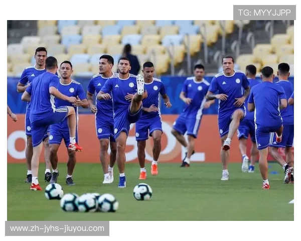 足球比赛中眼神示意的战术价值在高强度对抗中如何体现